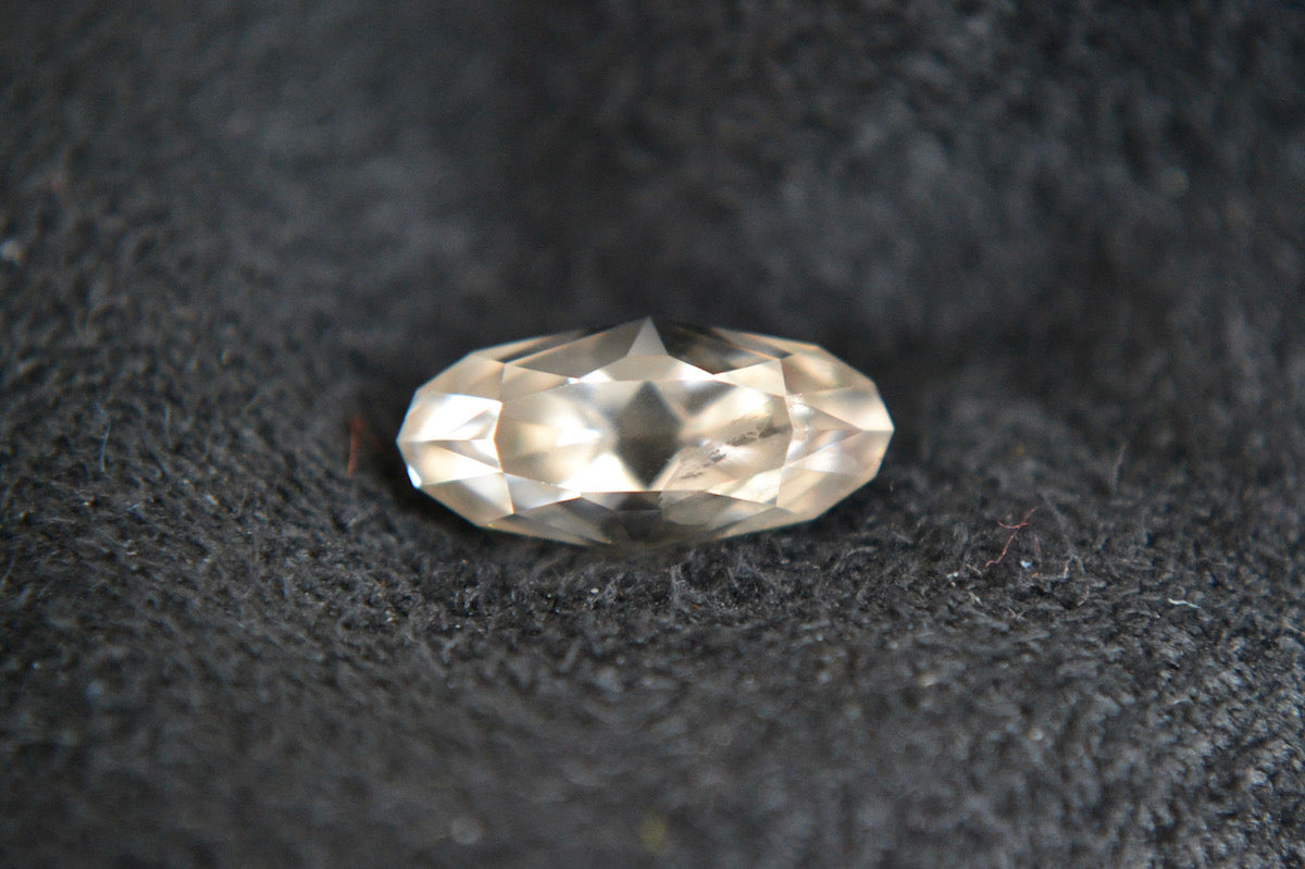 Zirconia Natural 2,99 kt