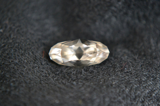 Zirconia Natural 2,83 kt*